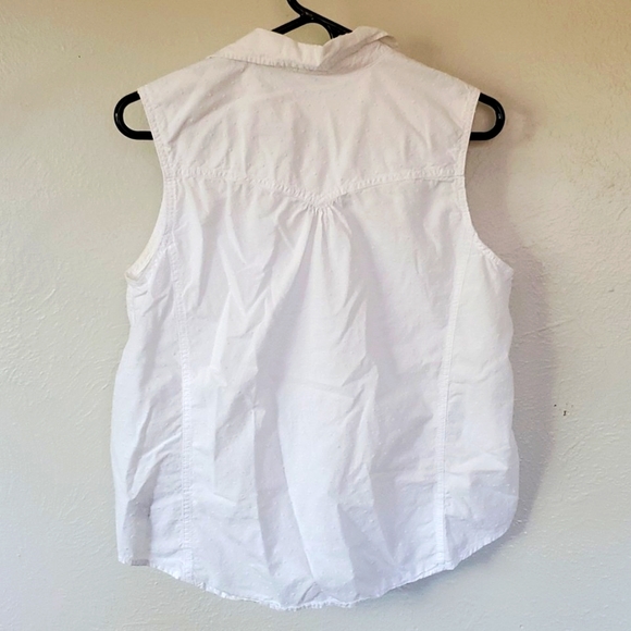 Levis white sleeveless tie front button down with pearl snaps - Picture 5 of 5